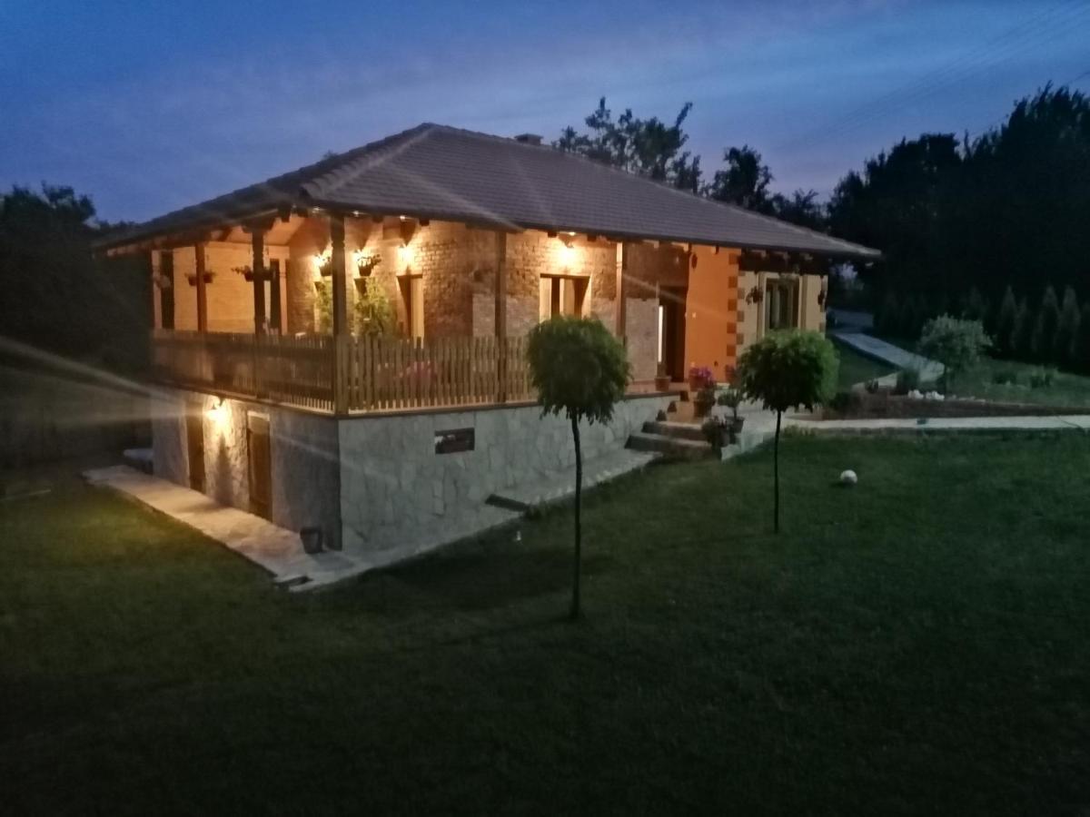 Kuca Za Uzivanje Valjevo Exteriör bild