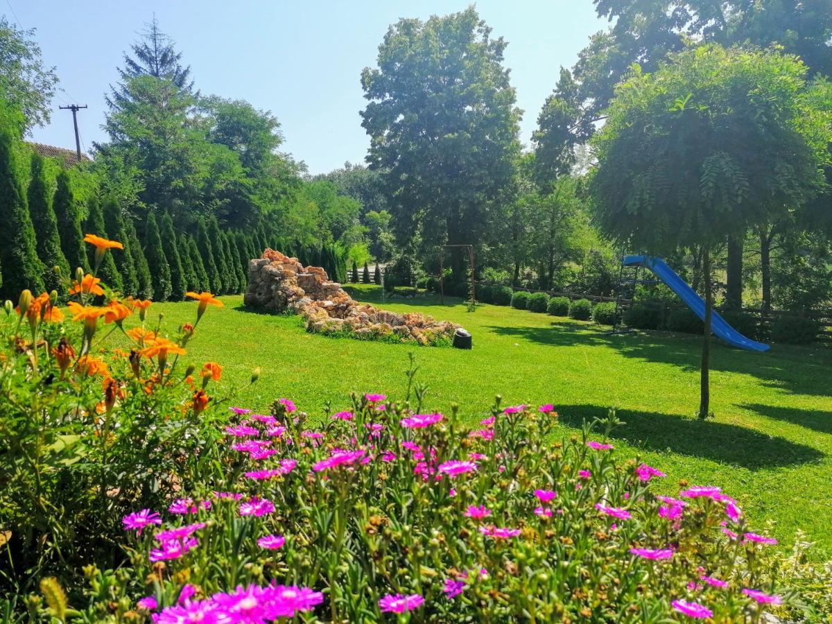 Kuca Za Uzivanje Valjevo Exteriör bild