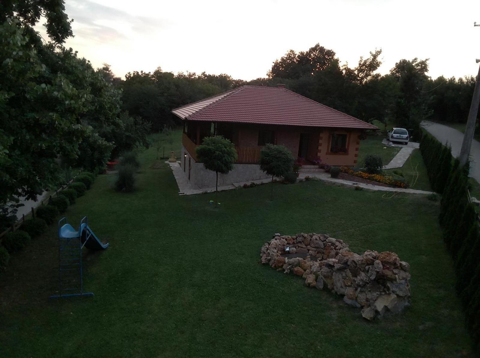 Kuca Za Uzivanje Valjevo Rum bild